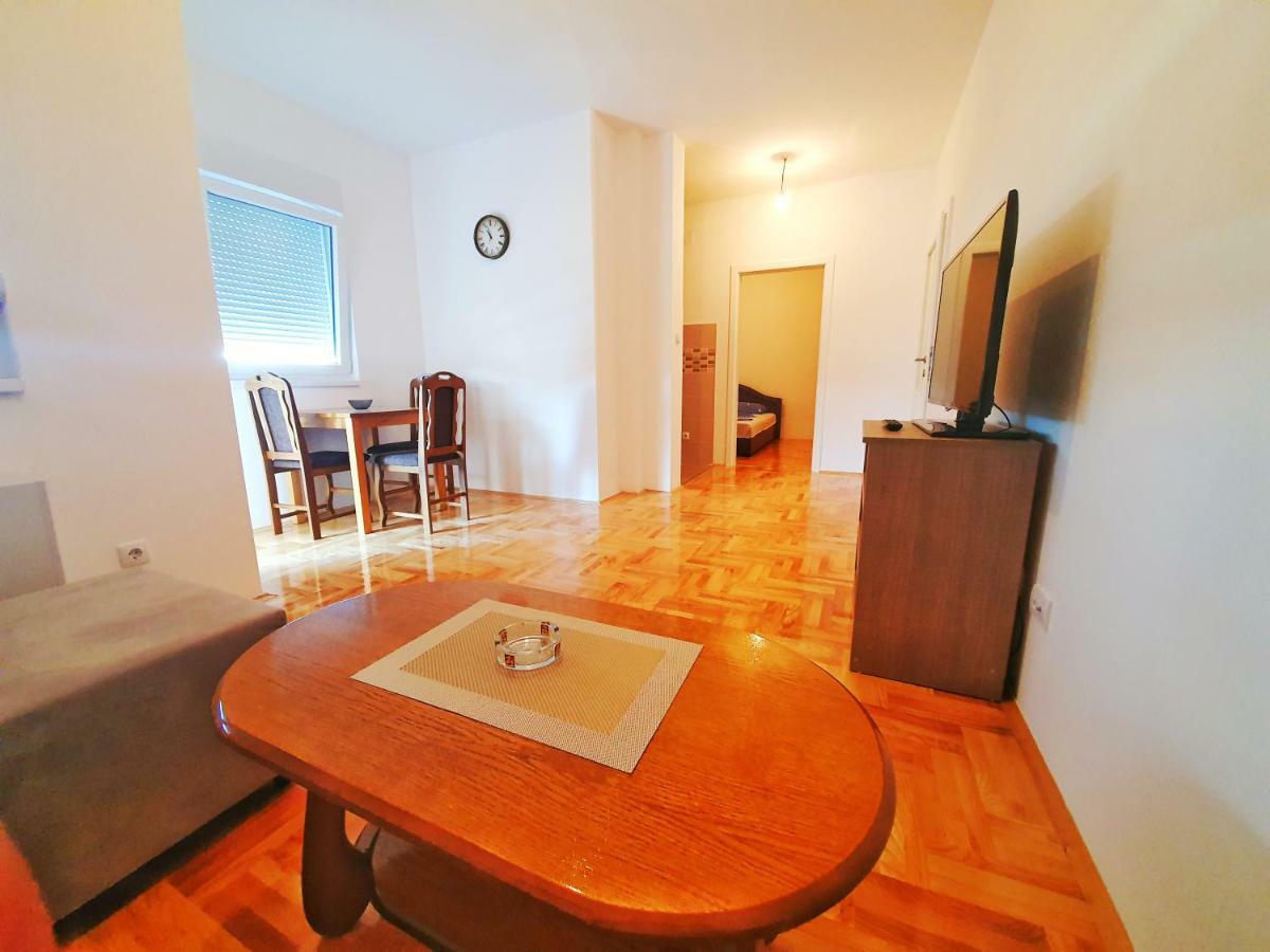 Apartman 44 Bijeljina Kültér fotó